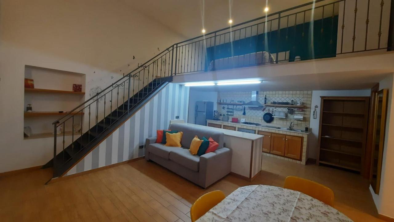 White Home Quartieri Spagnoli Neapel Exterior foto